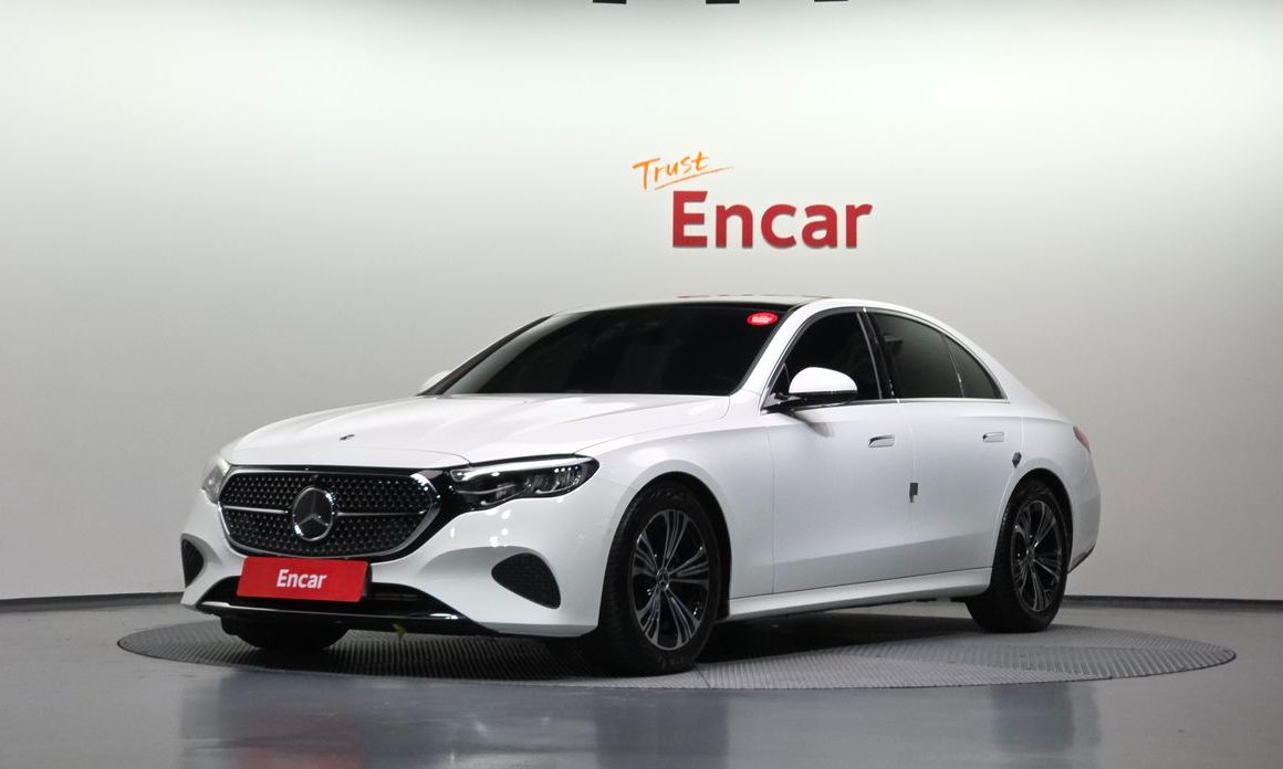 Mercedes-Benz E-Class 2024