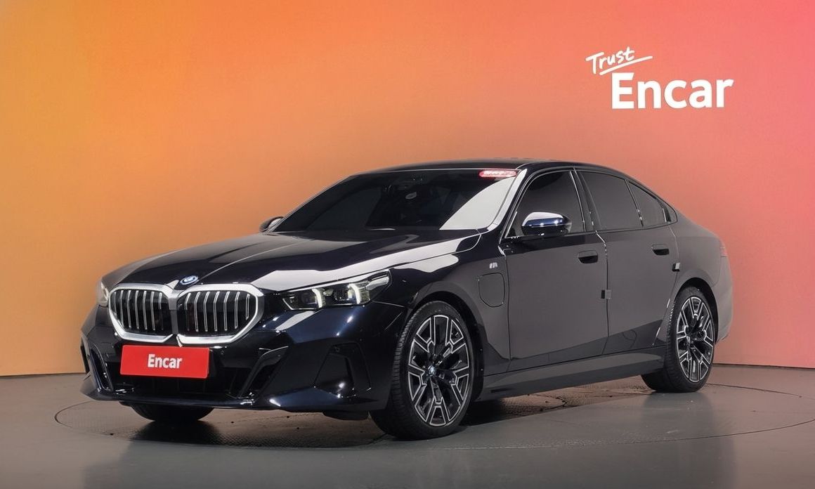BMW 5-Series 2025