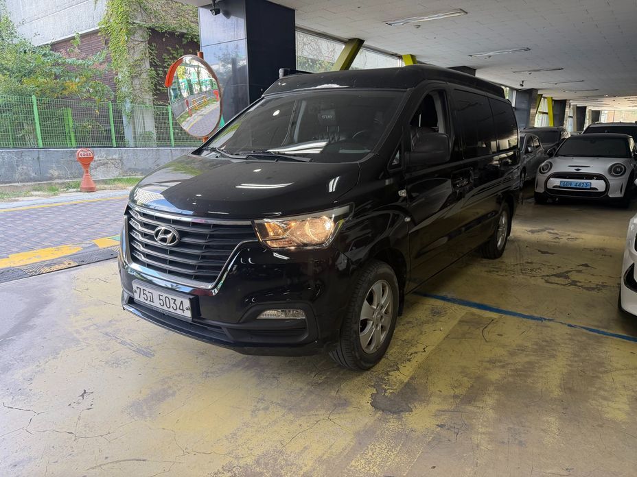 Hyundai Starex 2021