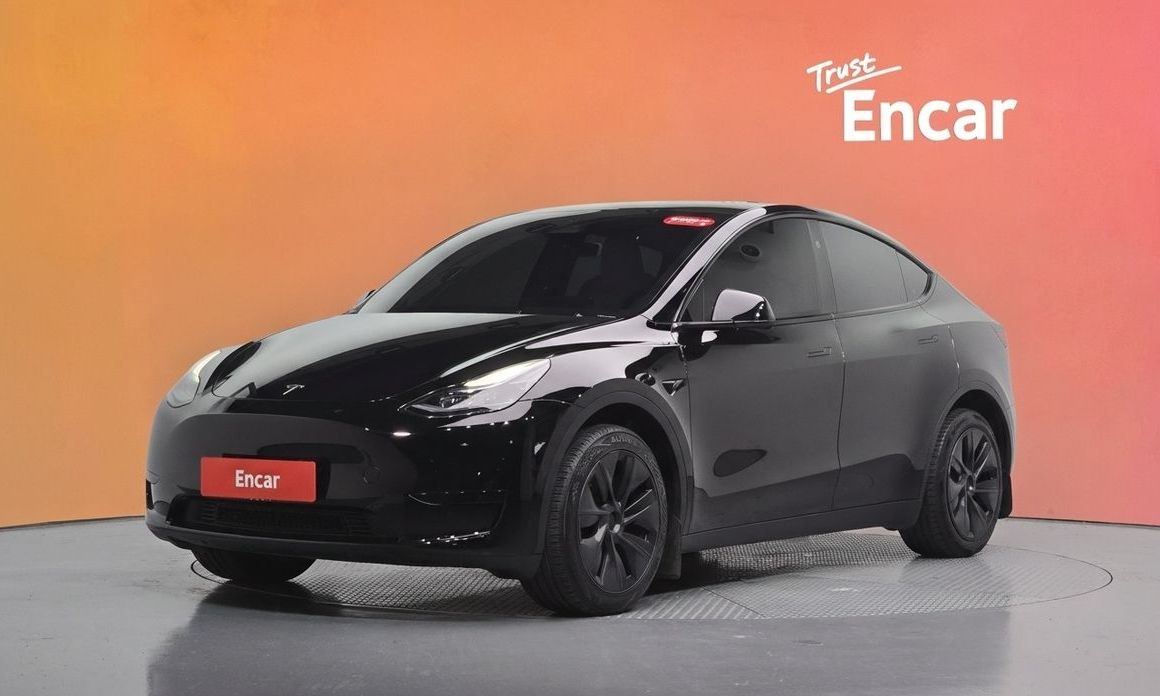 Tesla Model Y 2024