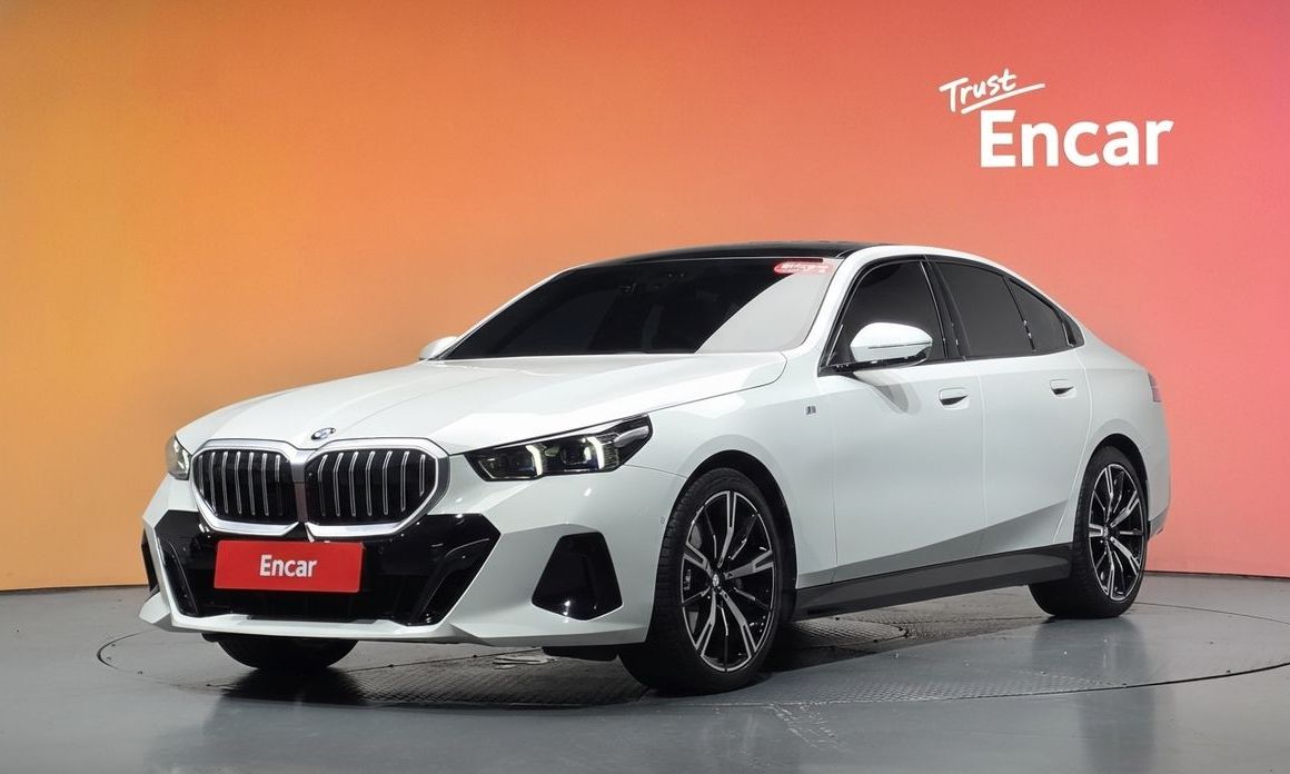 BMW 5-Series 2024