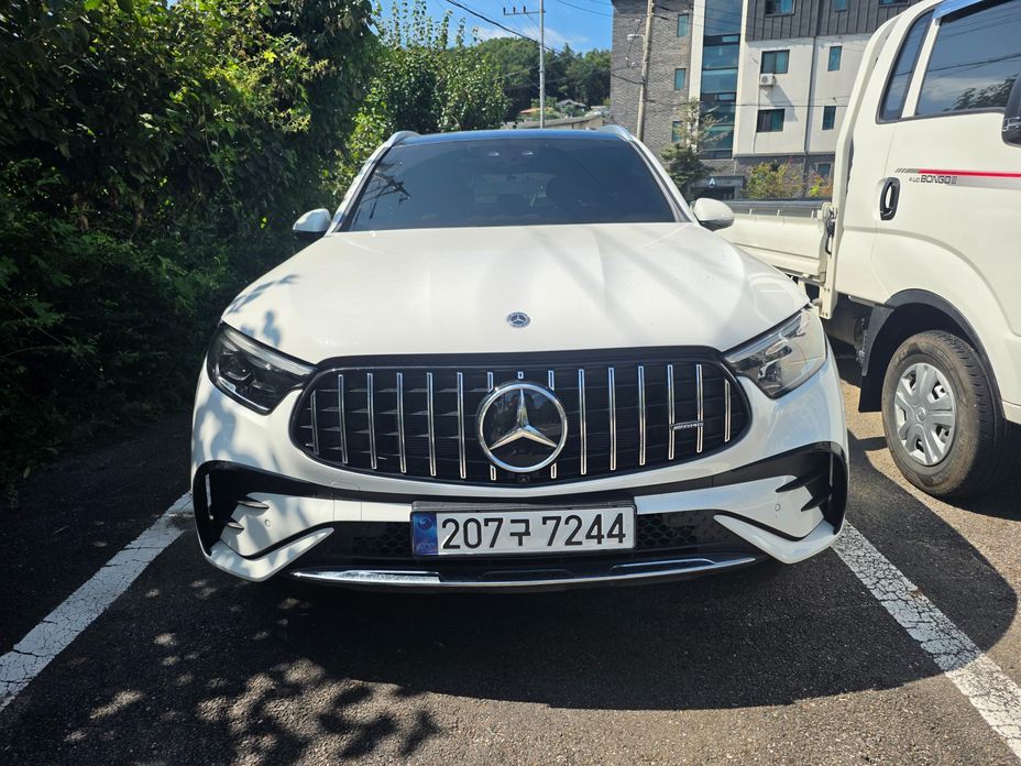 Mercedes-Benz GLC-Class 2025