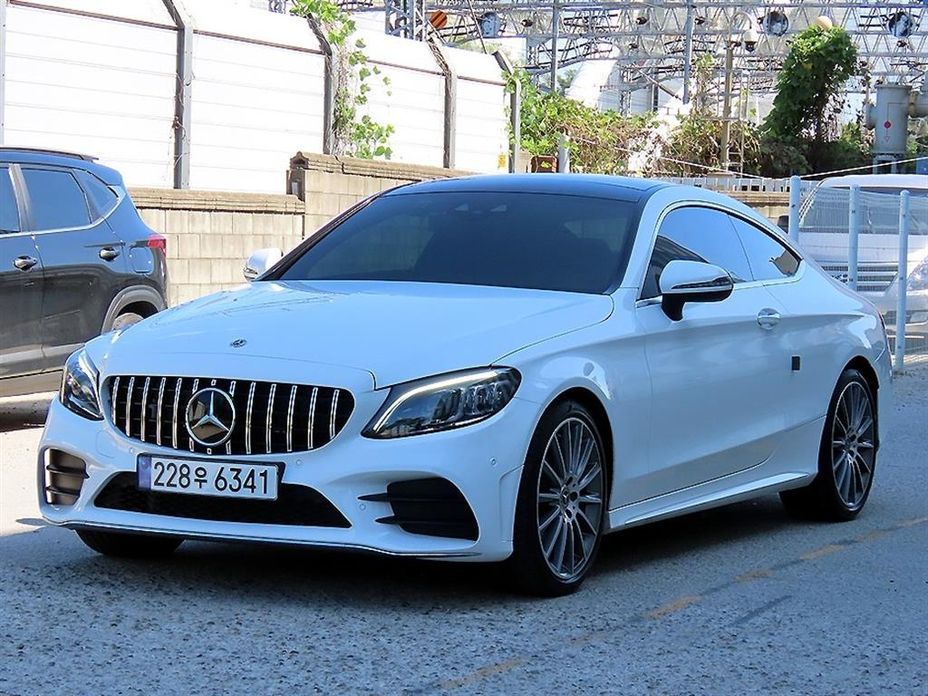 Mercedes-Benz C-Class 2023