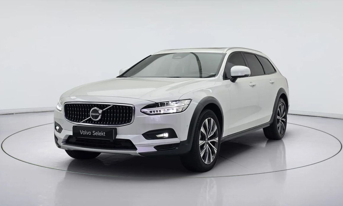 Volvo V90 2024