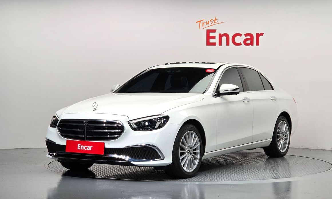 Mercedes-Benz E-Class 2022