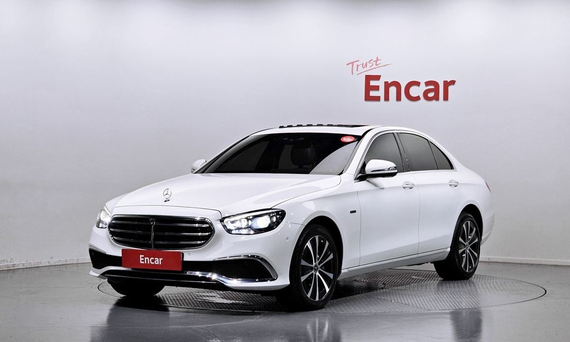 Mercedes-Benz E-Class 2021