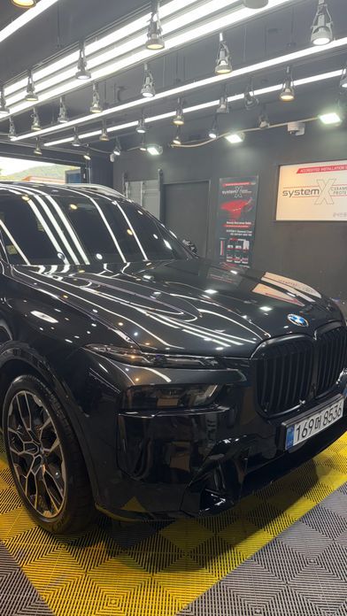 BMW X7 2025