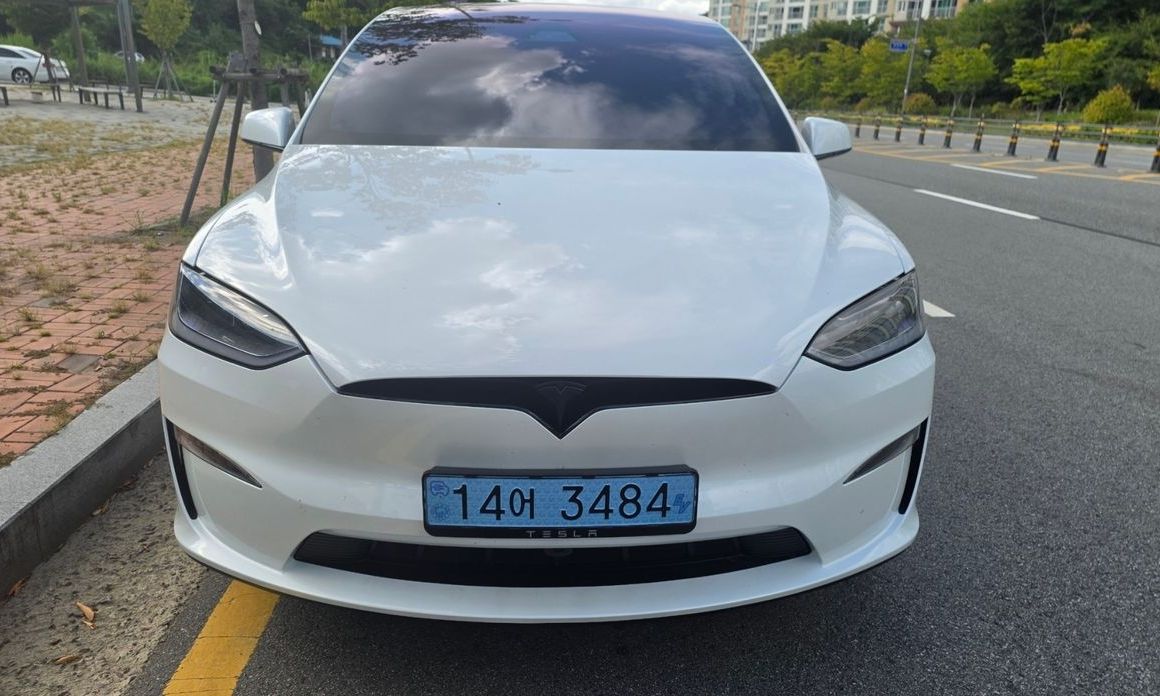 Tesla Model X 2026