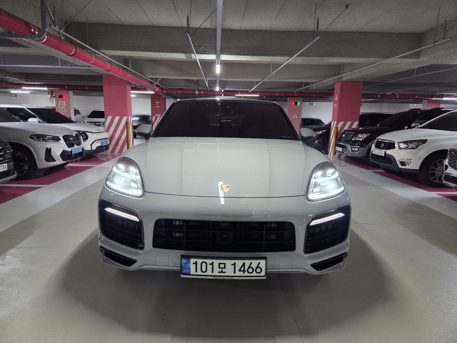 Porsche Cayenne 2023