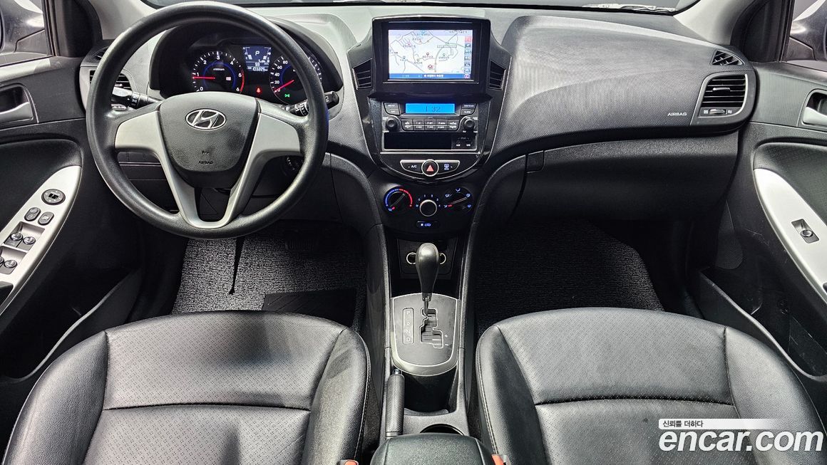 Hyundai Accent 2015