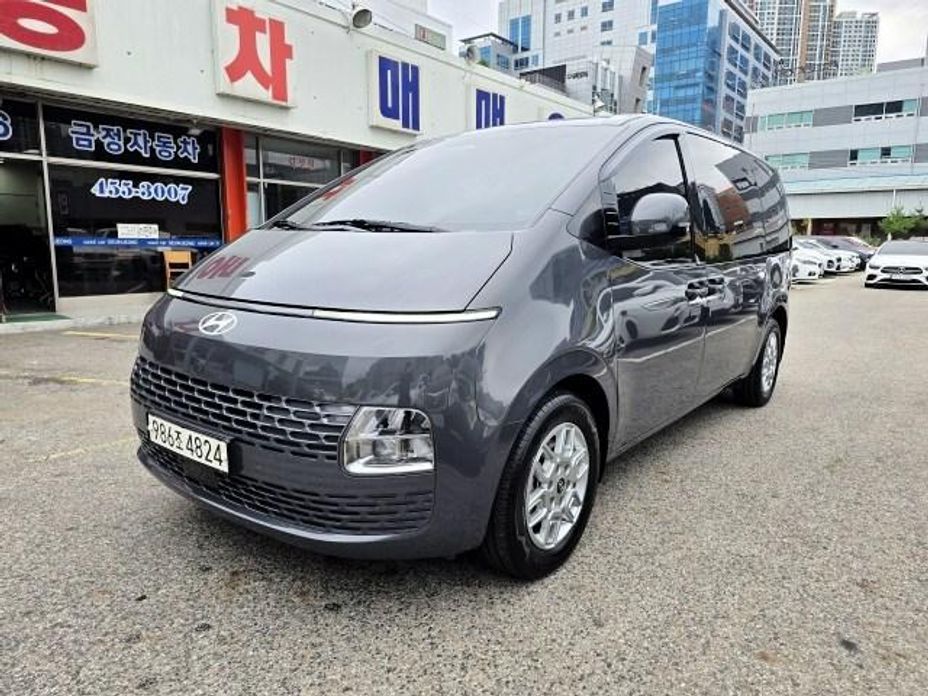Hyundai Staria 2025