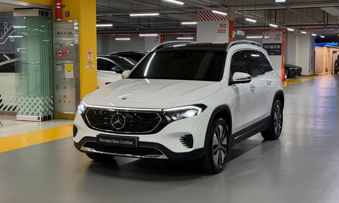 Mercedes-Benz EQB 2023