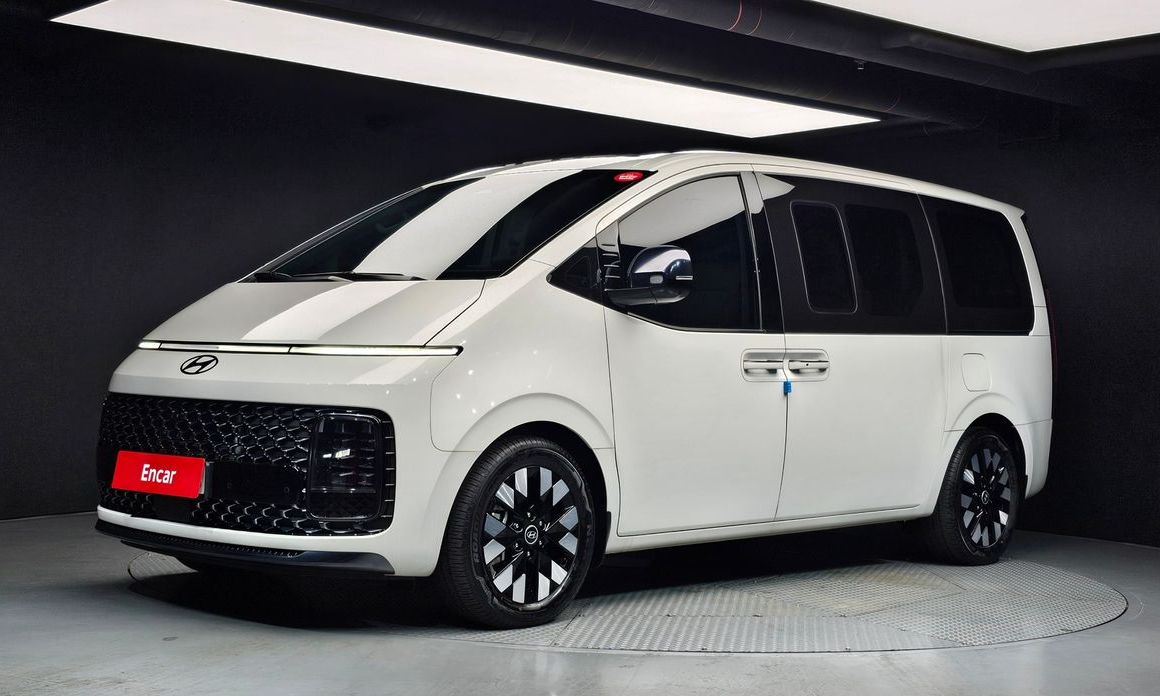 Hyundai Staria 2025
