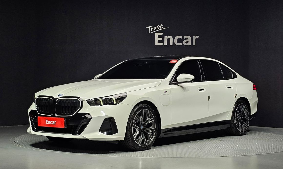 BMW 5-Series 2025