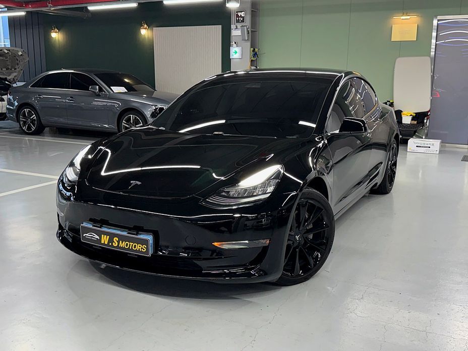 Tesla Model 3 2020