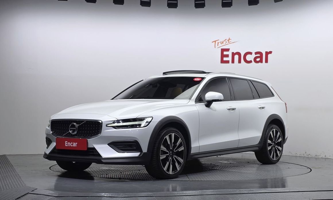 Volvo V60 2022