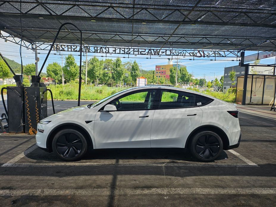 Tesla Model Y 2026