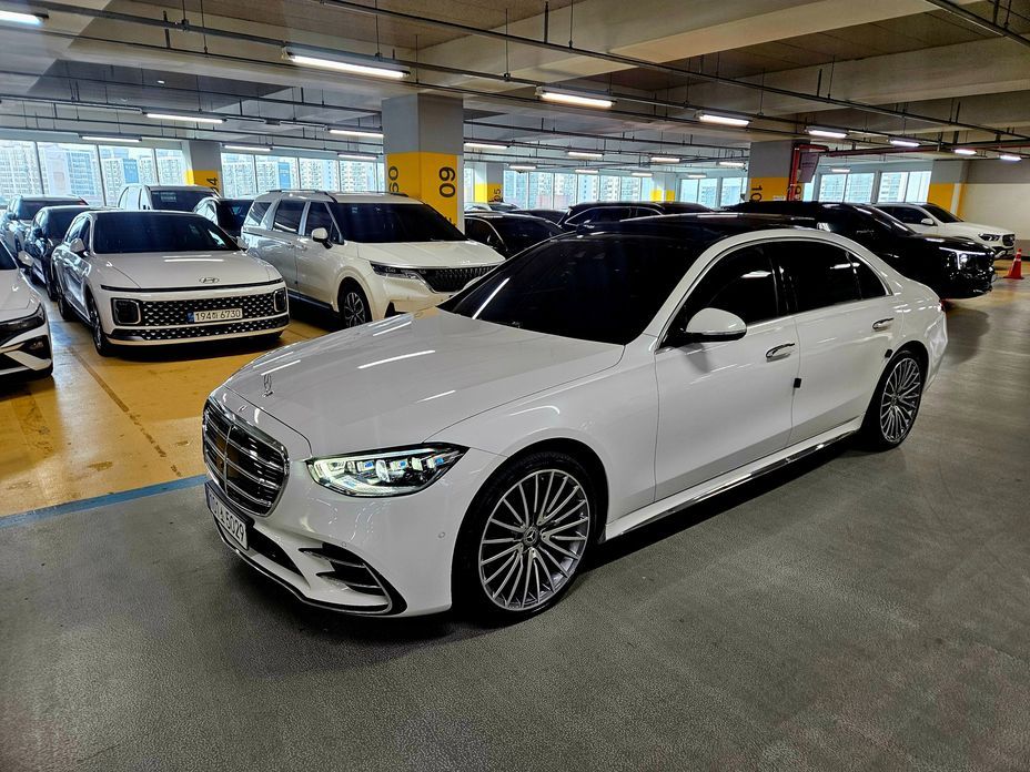 Mercedes-Benz S-Class 2024