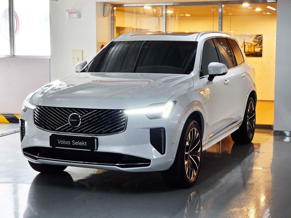 Volvo XC90 2025