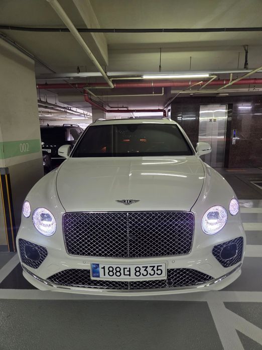 Bentley Bentayga 2021