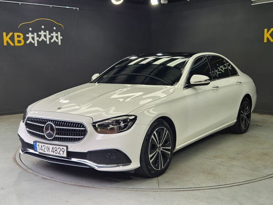 Mercedes-Benz E-Class 2021