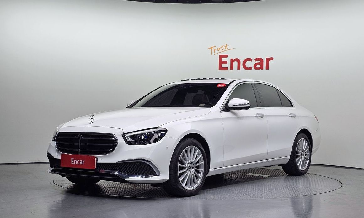 Mercedes-Benz E-Class 2022