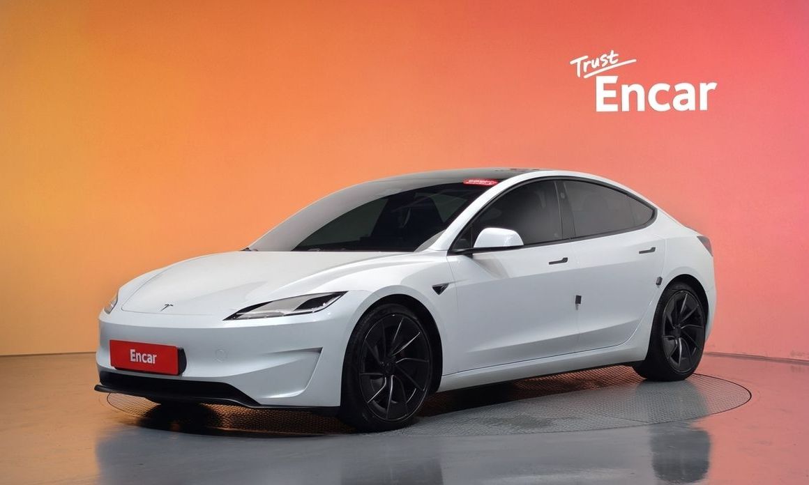 Tesla Model 3 2024