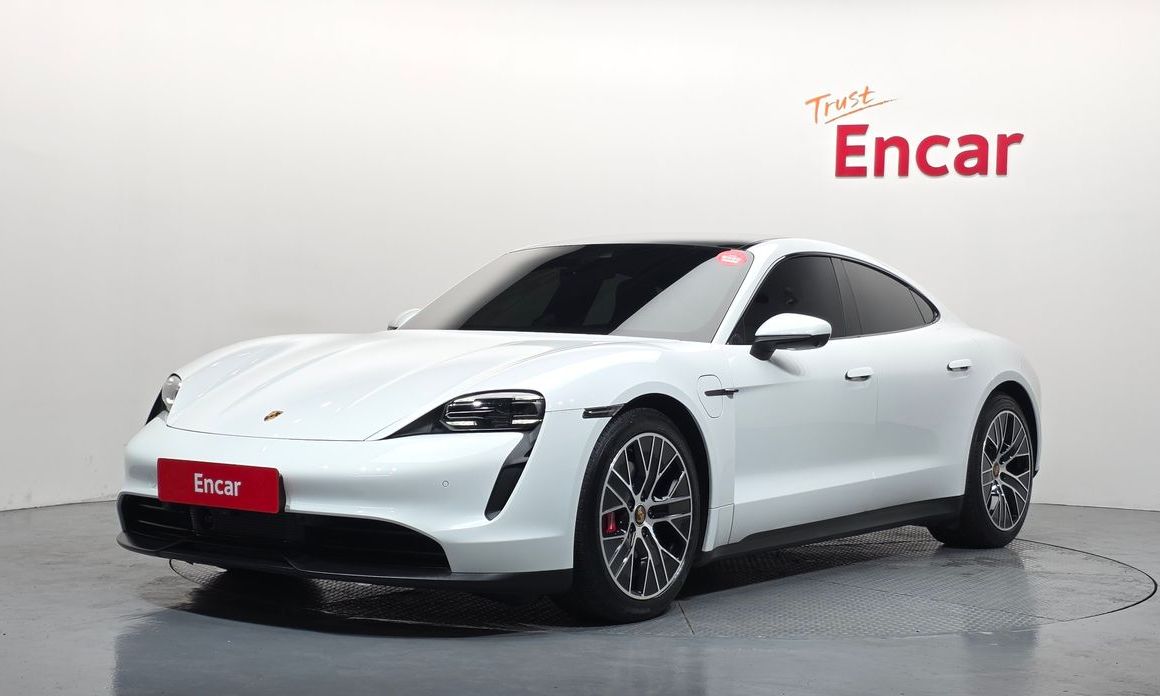 Porsche Taycan 2022