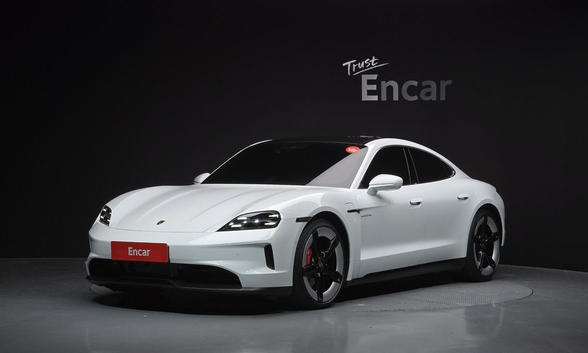 Porsche Taycan 2025