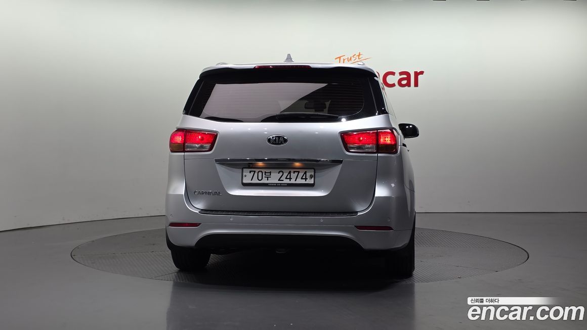Kia Canival 2016