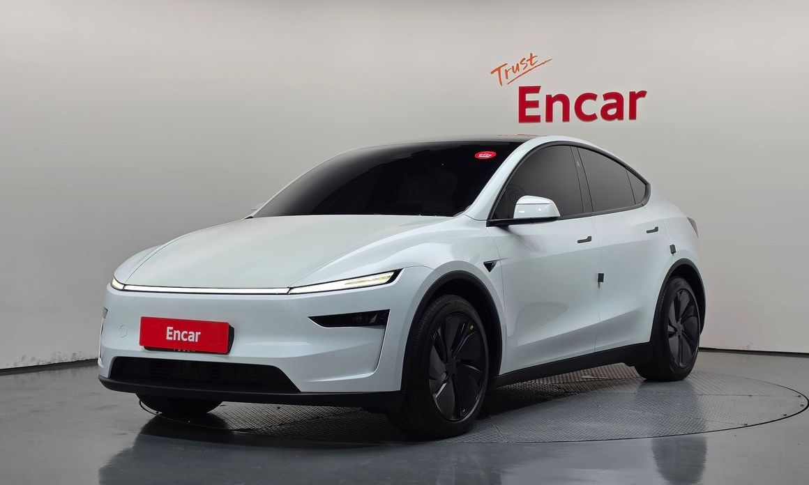 Tesla Model Y 2025