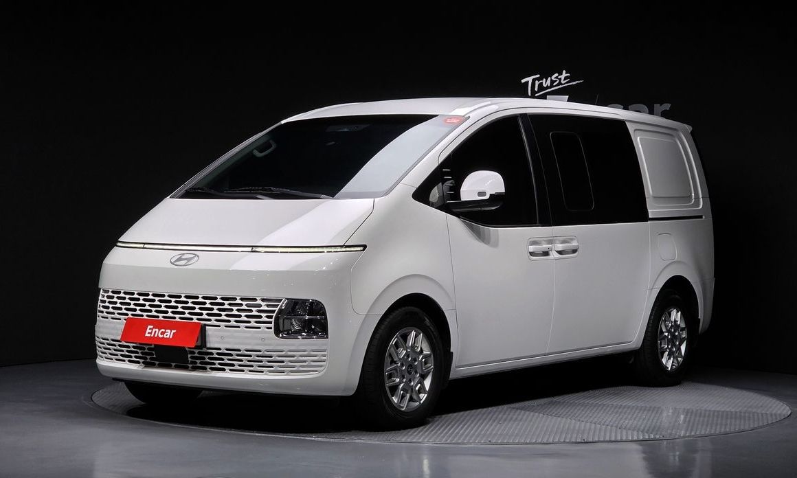 Hyundai Staria 2025