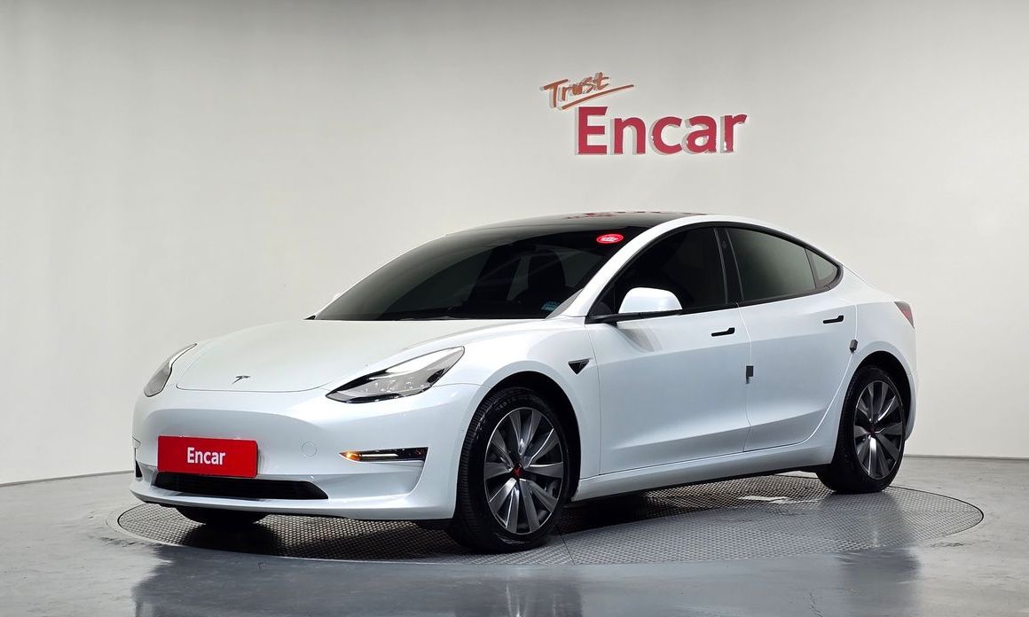 Tesla Model 3 2022