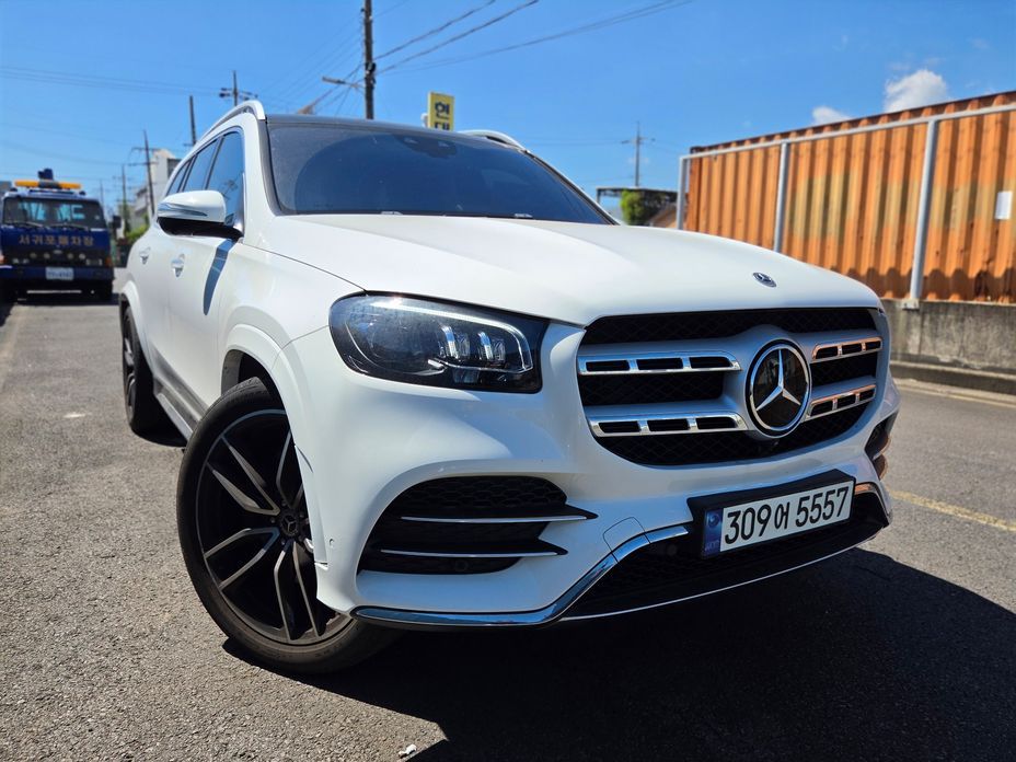 Mercedes-Benz GLS-Class 2023