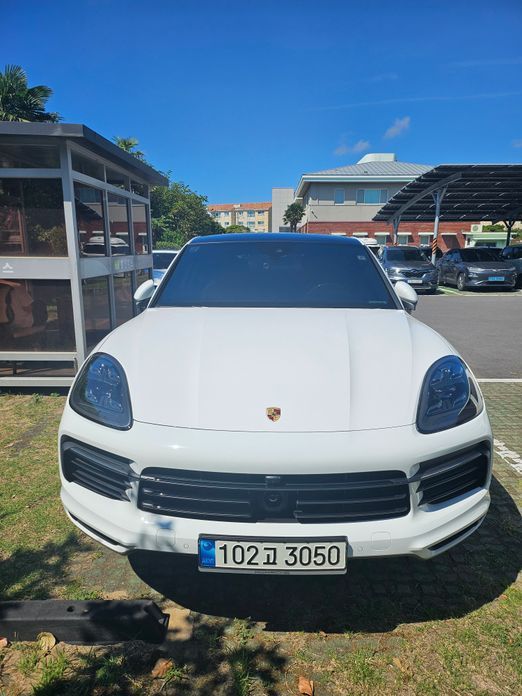 Porsche Cayenne 2021