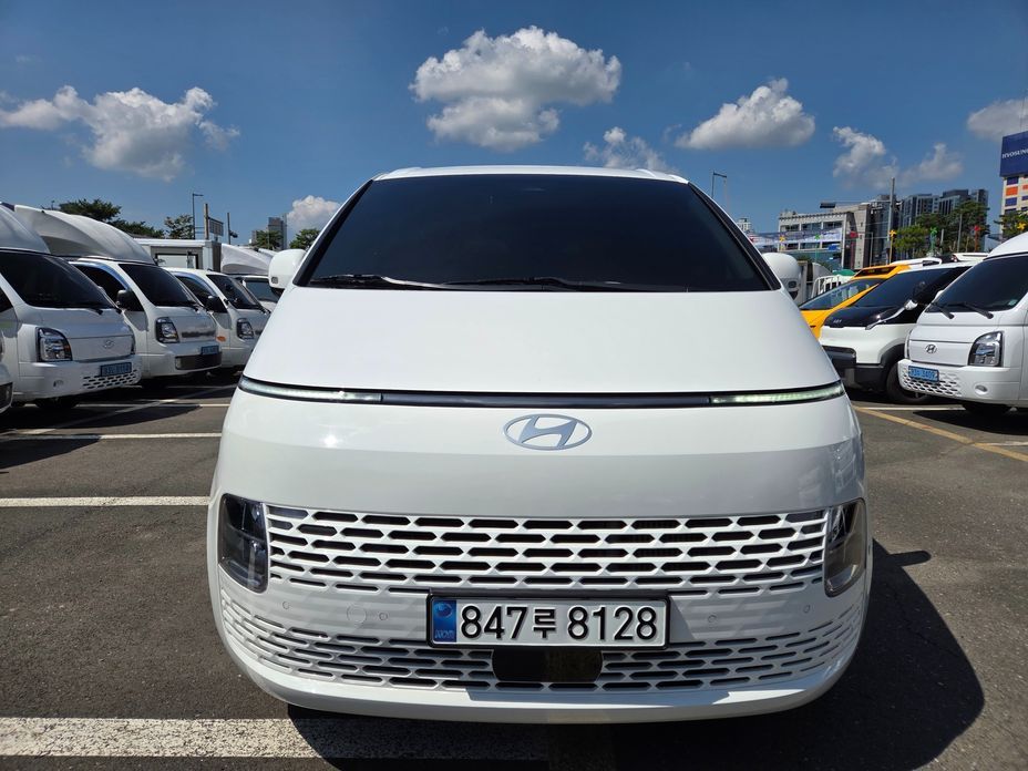 Hyundai Staria 2025