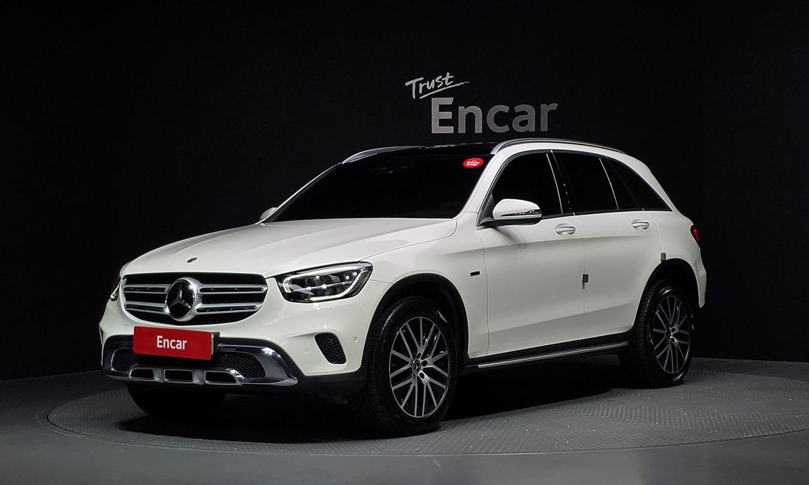 Mercedes-Benz GLC-Class 2021
