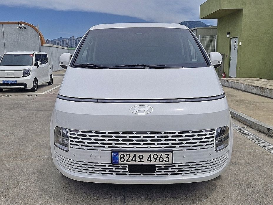 Hyundai Staria 2025