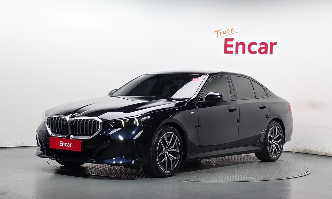 BMW 5-Series 2025