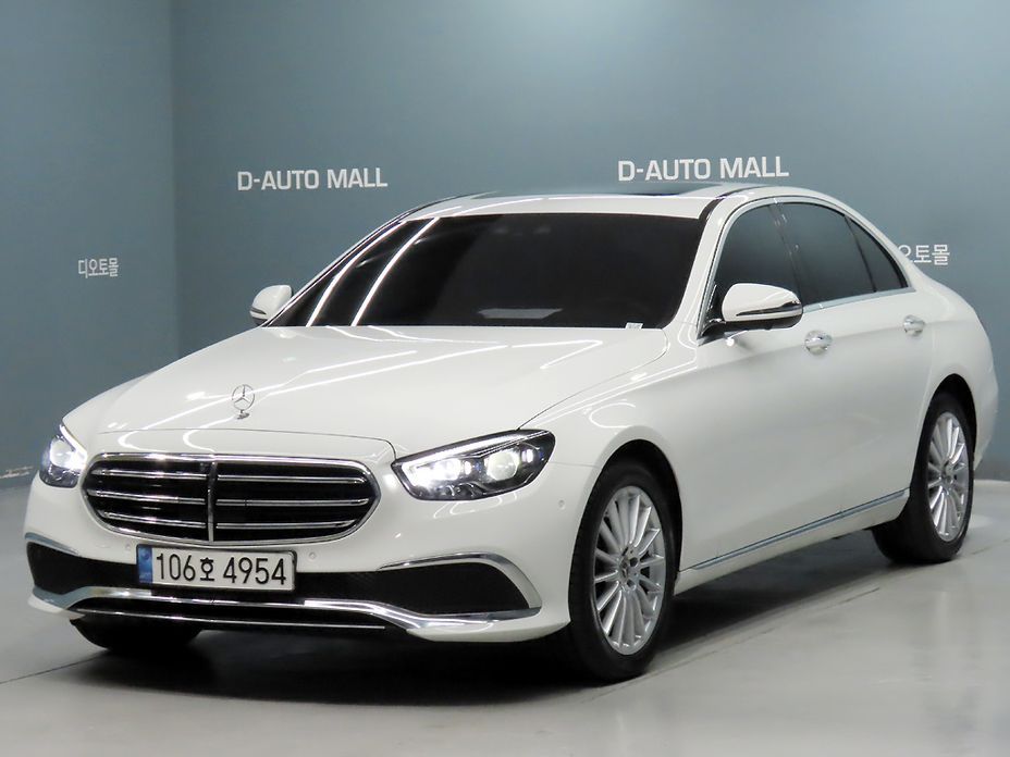Mercedes-Benz E-Class 2022