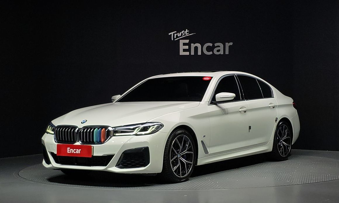 BMW 5-Series 2023