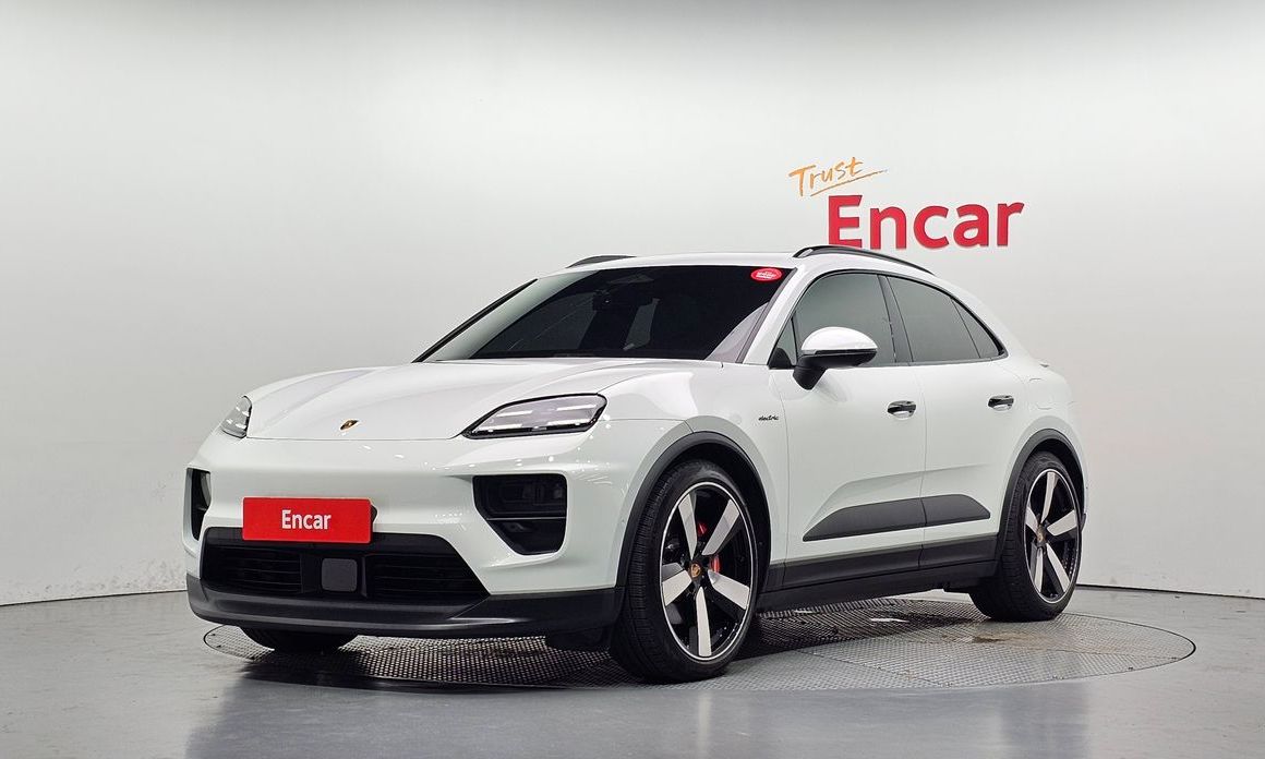 Porsche Macan 2025