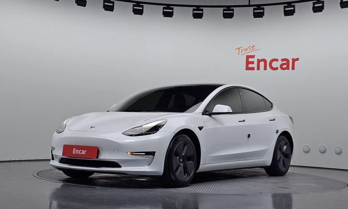 Tesla Model 3 2022