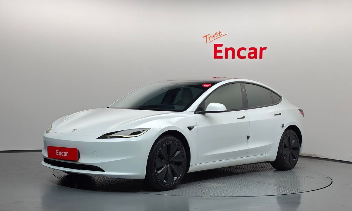 Tesla Model 3 2024