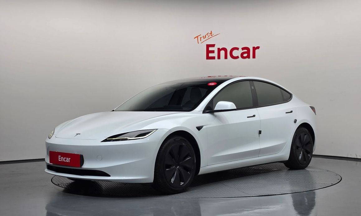 Tesla Model 3 2024
