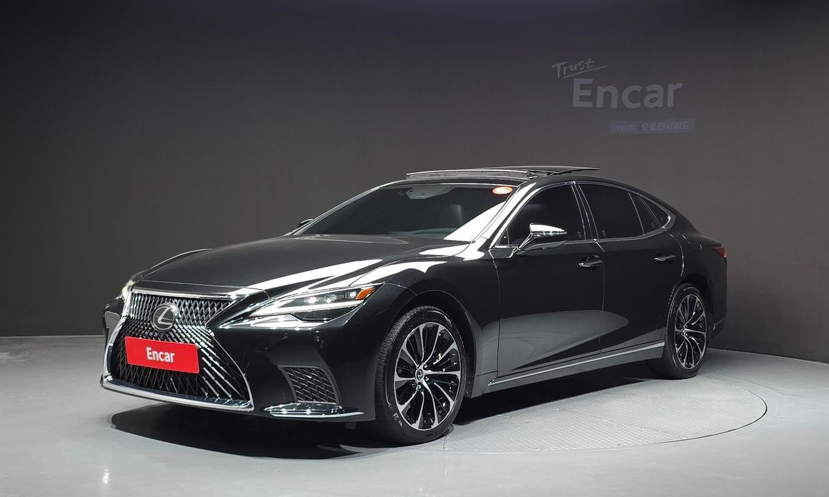 Lexus LS 2022