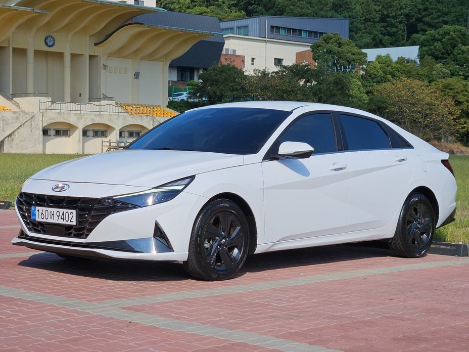 Hyundai AVANTE 2021