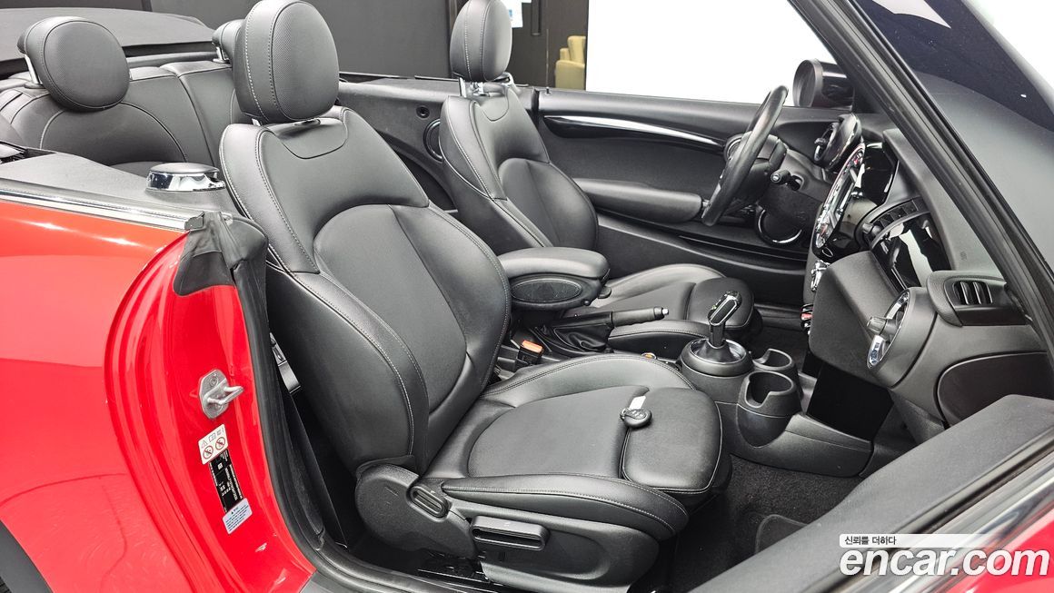 Mini Cooper Convertible 2021