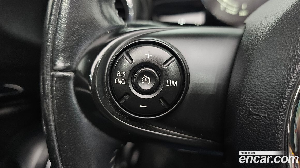 Mini Cooper Convertible 2021