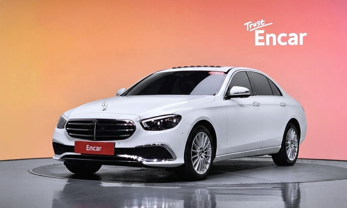 Mercedes-Benz E-Class 2023